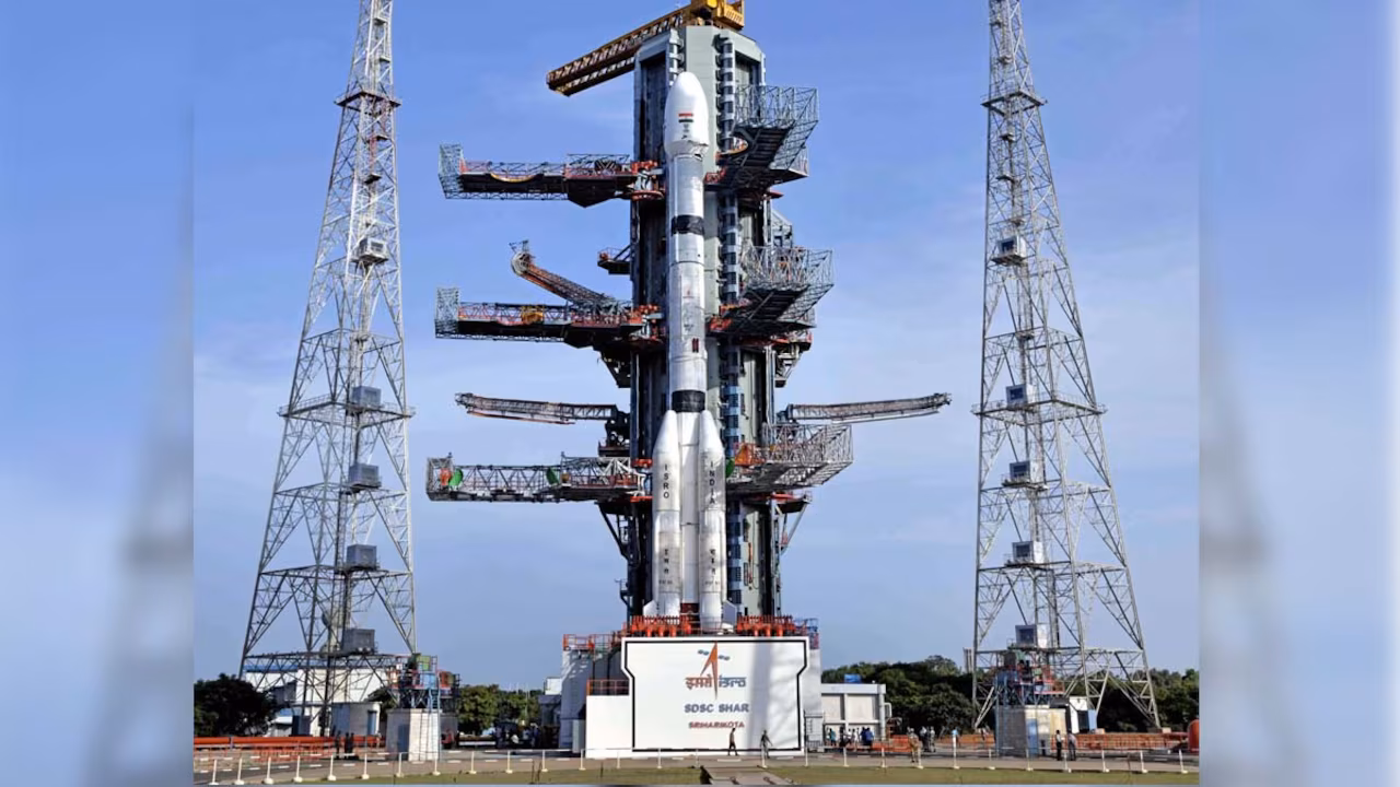 ISRO EOS-05 Satellite Launch: ISRO ने रचा इतिहास, GSLV-F17 के साथ लॉन्च हुआ 'बाज' सैटेलाइट EOS-05, जानिए क्यों है खास