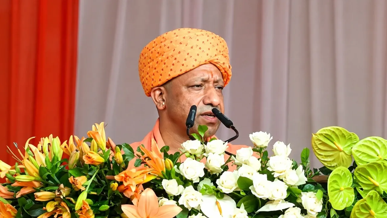 लखनऊ को CM योगी की सौगात: 12,000 करोड़ के प्रोजेक्ट्स का भूमिपूजन, बसेंगे दो नए हाई-टेक शहर