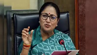 दिल्ली में छठ पूजा पर सरकारी छुट्टी का एलान: सीएम रेखा गुप्ता का बड़ा फैसला, 1400 से अधिक घाट बनाने के निर्देश
