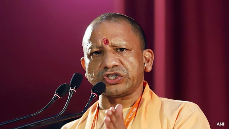 यूपी सीएम यूपी सीएम योगी आदित्यनाथ ने आज की मीटिंग में कानून-व्यवस्था पर सख्त निर्देश दिए