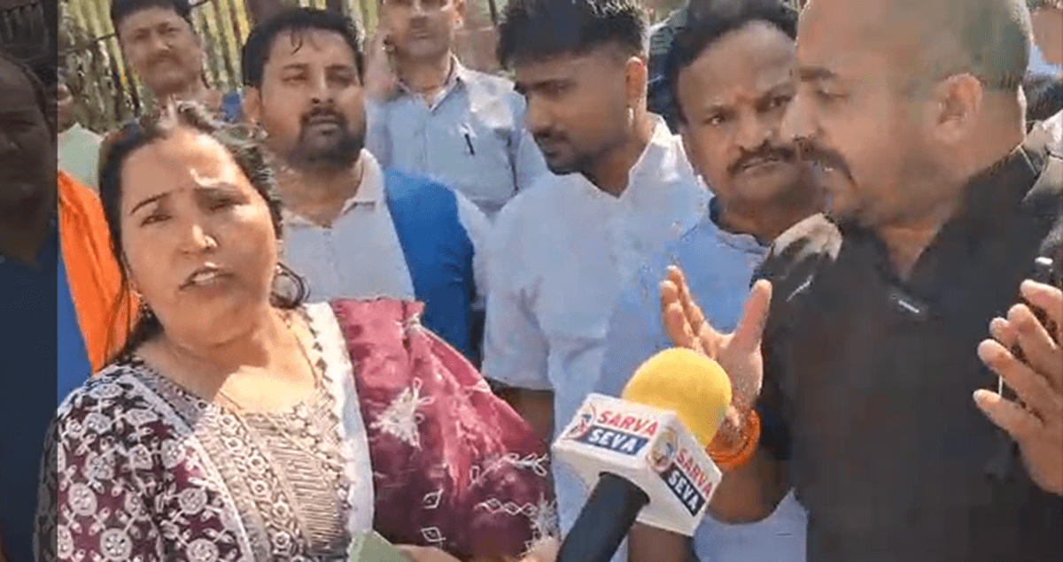 UP में सवर्ण समाज की बड़ी घोषणा: "2027 में योगी को देंगे वोट, लेकिन 2029 में मोदी के साथ नहीं!" विरोध प्रदर्शन में हुआ ऐलान