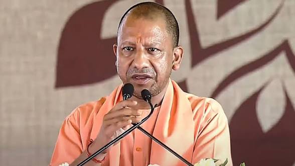 CM योगी का सख्त ऐलान: 'सड़क पर नमाज नहीं होगी' — UP में क्या बदलने वाला है?