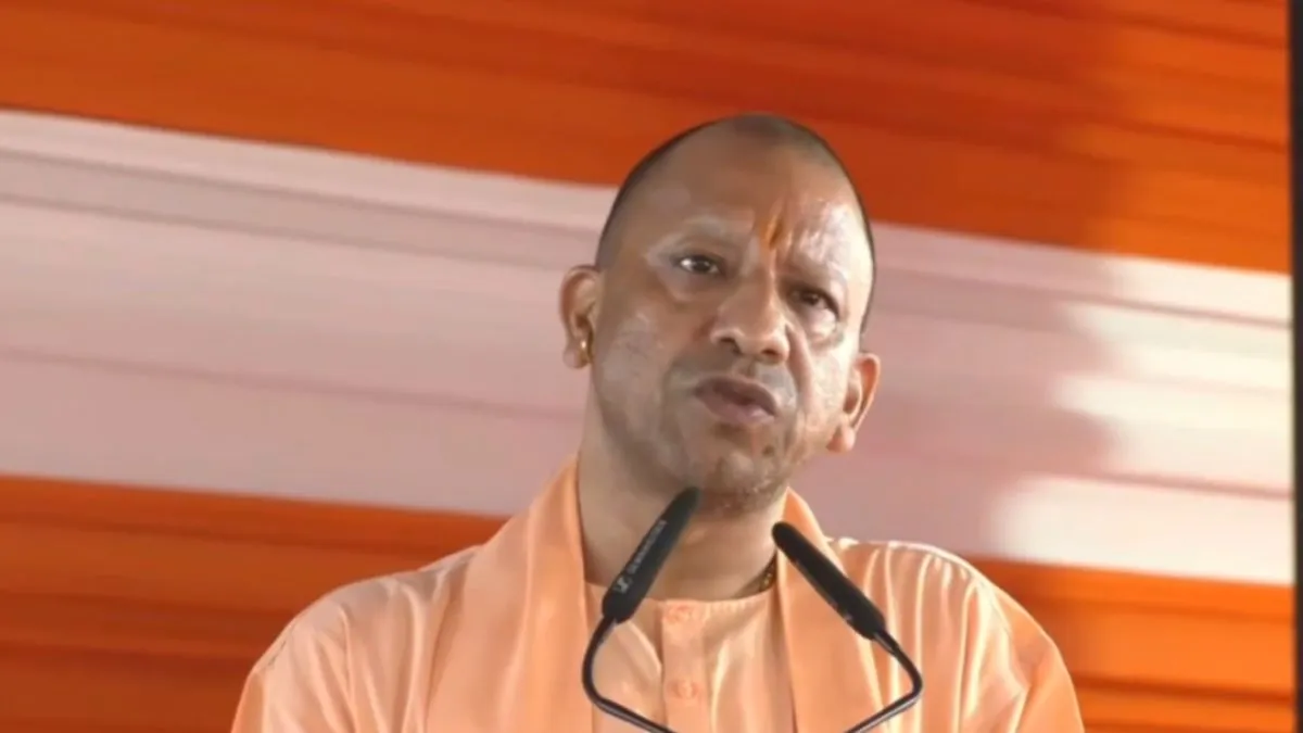 CM योगी का आगरा में सपा पर हमला, बोले- 'आक्रमणकारी नहीं, राष्ट्रनायकों के नाम बनेगा म्यूजियम'