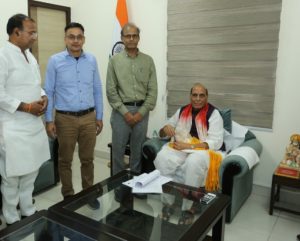 रक्षा मंत्री राजनाथ सिंह के जन्मदिन पर दिल्ली में मुलाकात
