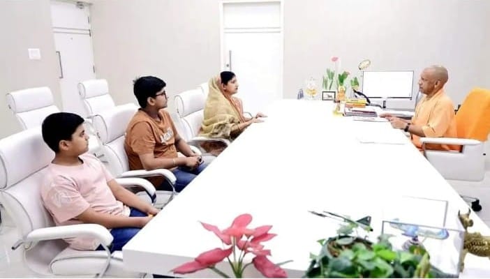 बस्ती सदर में मिशन 2027 की हलचल: भाजपा महिला मोर्चा जिला अध्यक्ष डॉ. रोली सिंह की दावेदारी चर्चा में