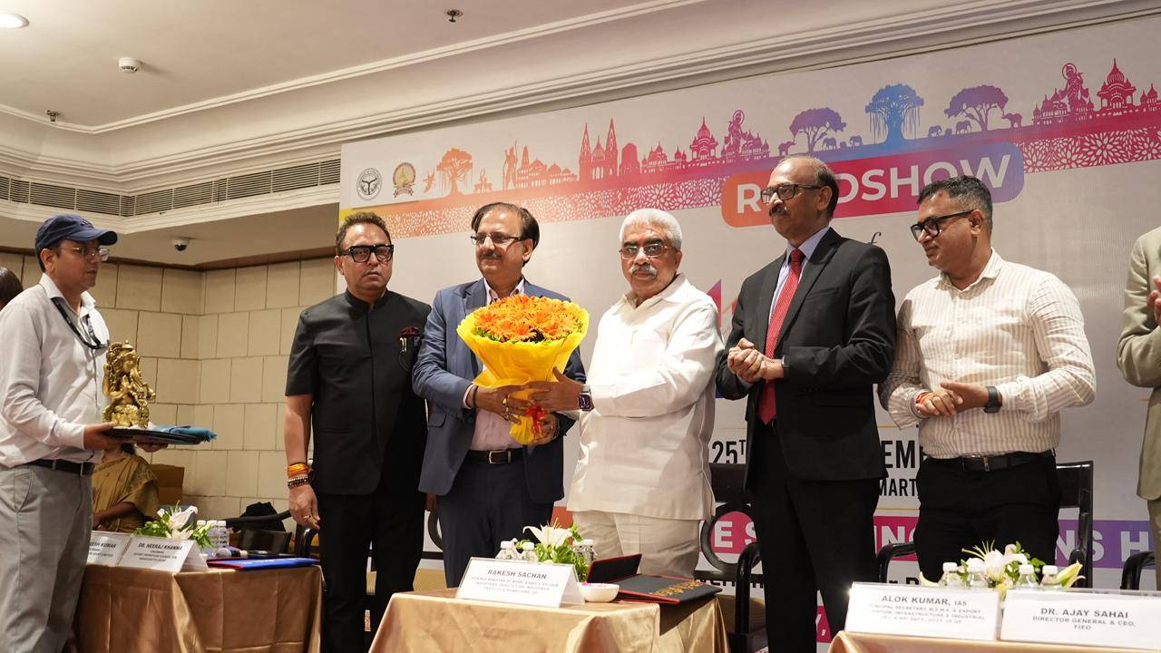 नई दिल्ली में यूपीआईटीएस 2025 का मेगा रोड शो