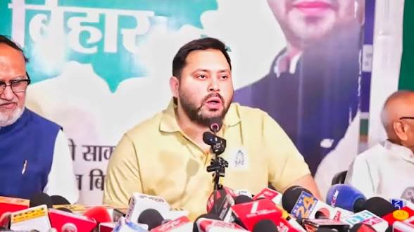 तेजस्वी यादव का बड़ा दांव: छात्र RJD भंग, नए संगठन की घोषणा और JDU पर तीखा वार