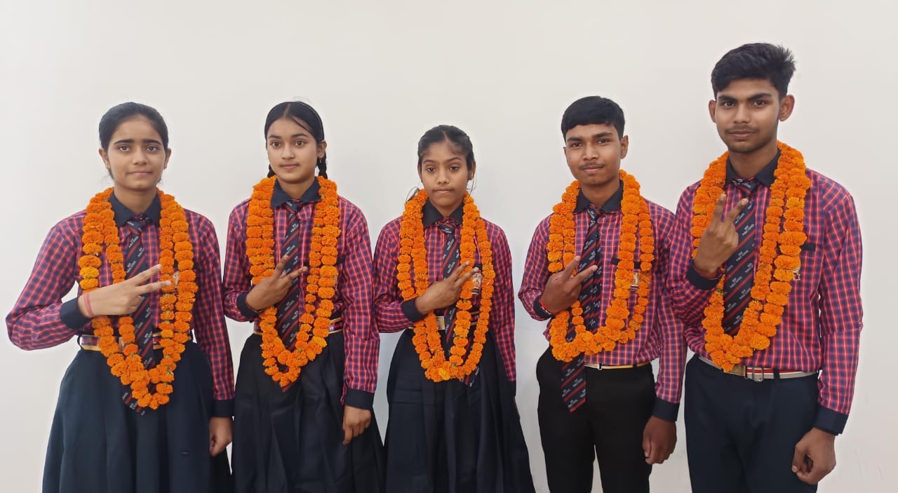 जौनपुर के गांव की बेटी ने CBSE 10वीं में मारी बाज़ी, BDR Public School के बच्चों ने रचा इतिहास